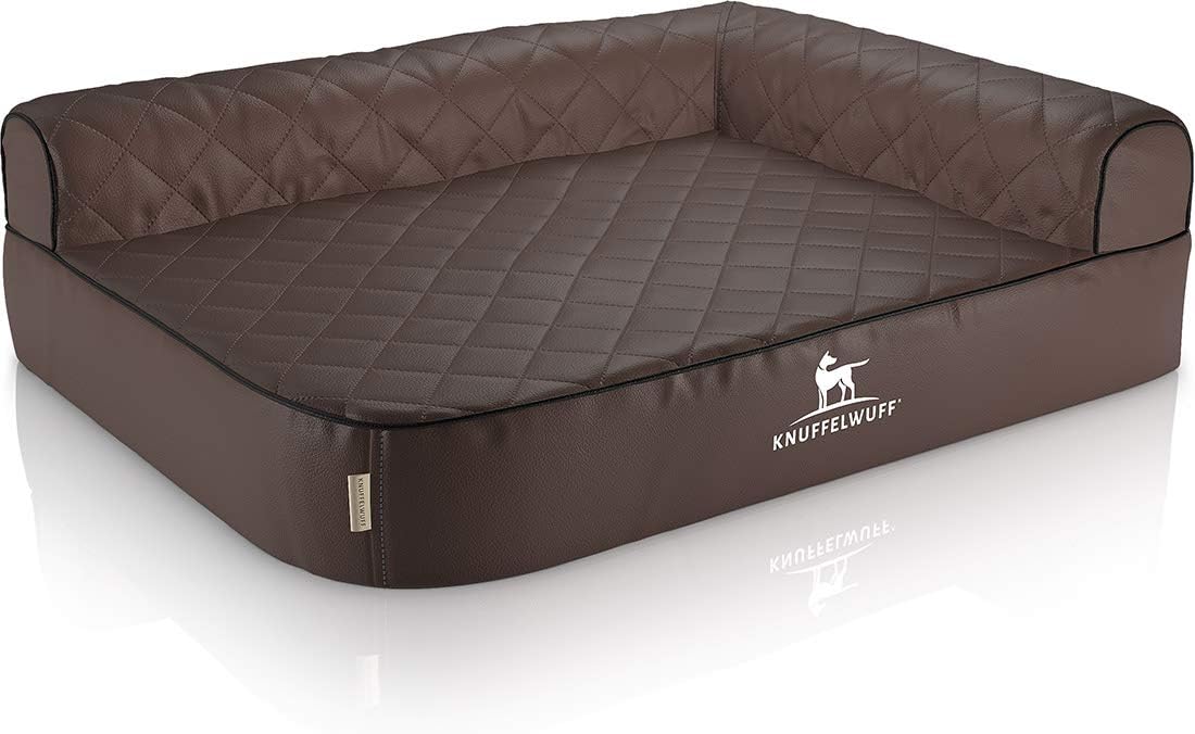 Knuffelwuff Winslow Panier d'angle Orthopédique en Similicuir Surpiquage au Laser Accoudoir à Droite Marron XXL 120 x 80 cm Dossier droit marron L 120 x l 80 x H 25 cm