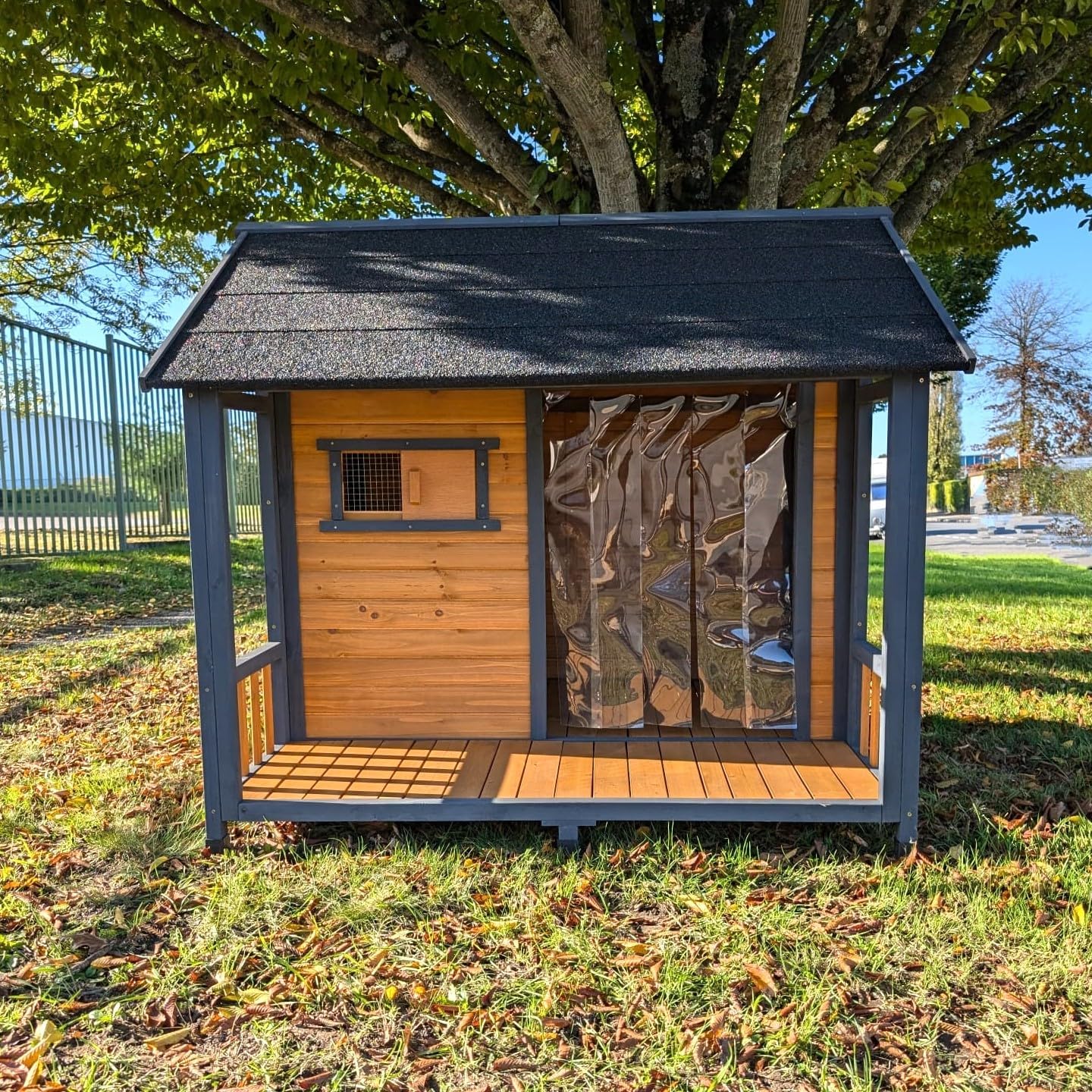 Animal Valley - Niche à Chien Chalet - Bois et Shingle - L 150 x l 130 x H 136,5 cm - Taille XXL - Beige et Gris - pour très Grands Chiens