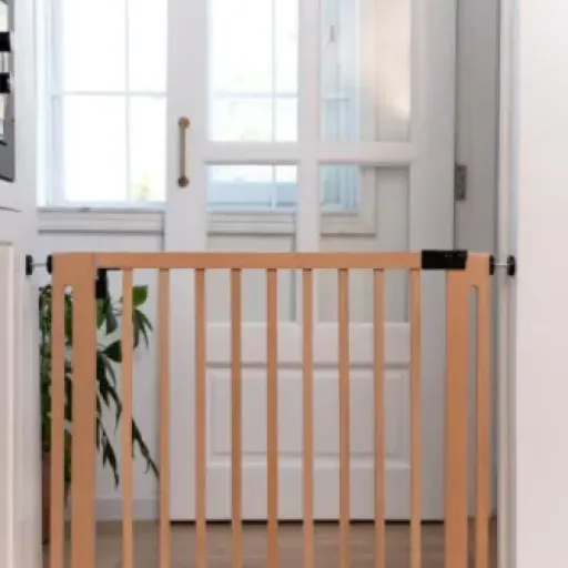 Test Barrière Élégance en Bois Safetots : efficace sans chichis